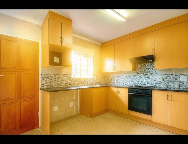 3 BEDROOM TOWNHOUSE FOR SALE IN EQUESTRIA